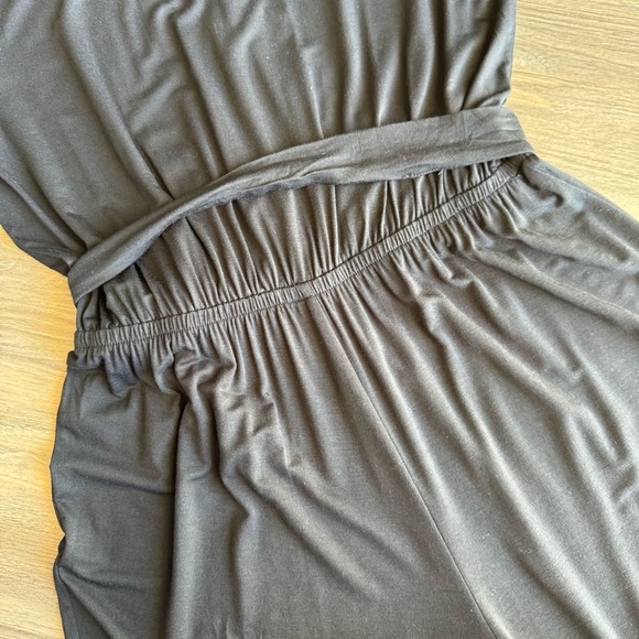 GAP Black Short Sleeve Tie Waist Wrap Romper | V-Neck Knit One Piece Size S - Picture 11 of 13